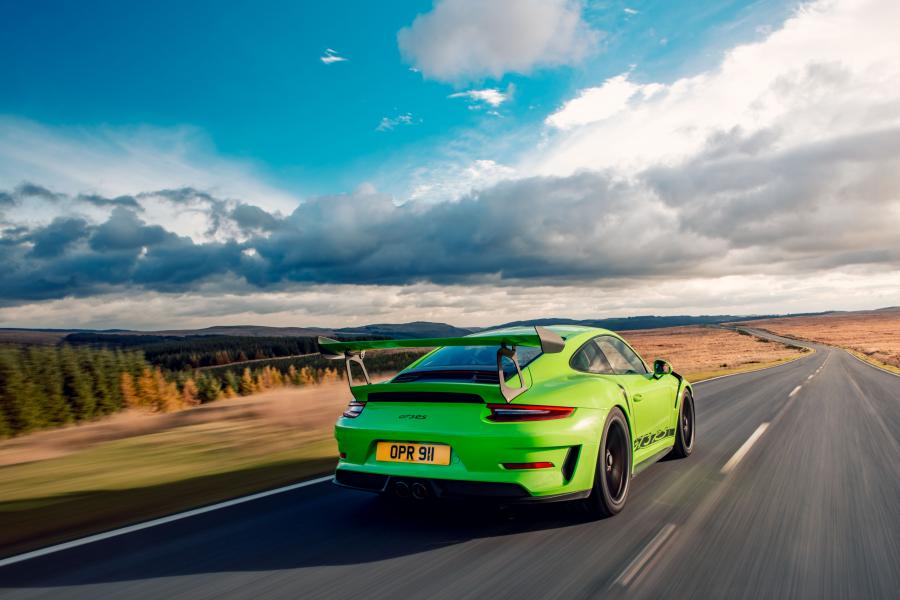  Porsche 911 GT3 RS (991) 2018 года  (UK) (фото 15 из 39)